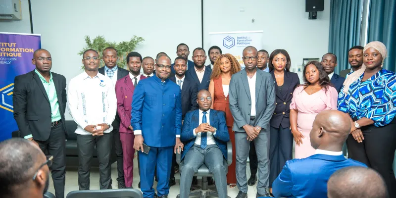 investiture-solennelle-du-bureau-des-alumni-de-linstitut-de-formation-politique-amadou-gon-coulibal