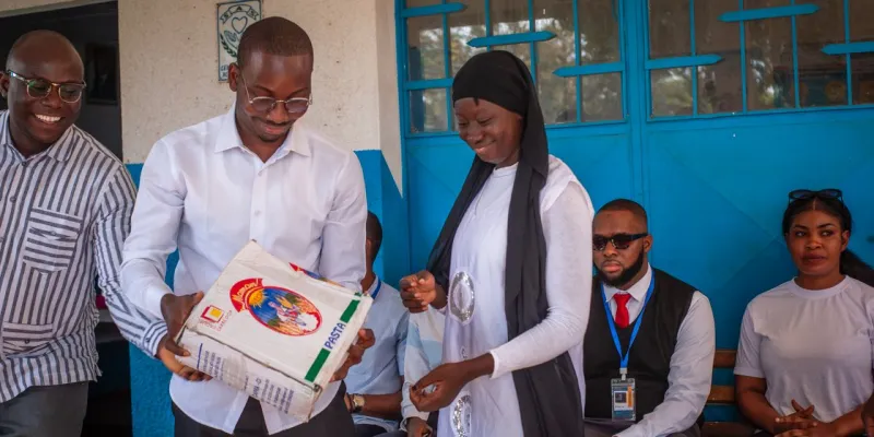 un-geste-de-solidarite-charge-demotion