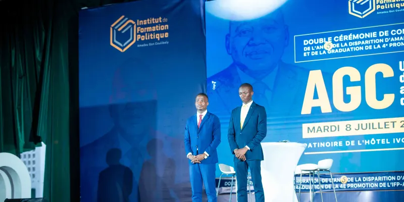 double-ceremonie-a-lifp-agc-entre-transmission-de-savoir-et-apprentissage-democratique