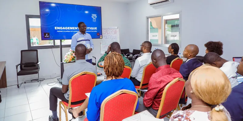 seminaire-de-leadership-politique-lifp-agc-forme-la-jeunesse-du-rhdp