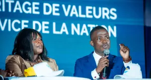 premier-tour-des-elections-a-agc-land-pays-fictif-graduation-rentree-solennelle