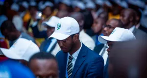 premier-tour-des-elections-a-agc-land-pays-fictif-graduation-rentree-solennelle