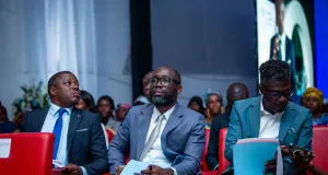 premier-tour-des-elections-a-agc-land-pays-fictif-graduation-rentree-solennelle