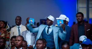 premier-tour-des-elections-a-agc-land-pays-fictif-graduation-rentree-solennelle