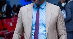 premier-tour-des-elections-a-agc-land-pays-fictif-graduation-rentree-solennelle