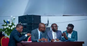 premier-tour-des-elections-a-agc-land-pays-fictif-graduation-rentree-solennelle