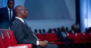 premier-tour-des-elections-a-agc-land-pays-fictif-graduation-rentree-solennelle