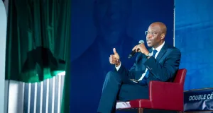 presentation-du-livre-en-hommage-a-agc