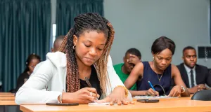 lifp-agc-recoit-m-serge-parfait-dioman-expert-international-en-energies